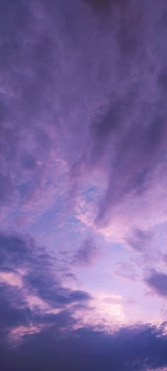 Purple cloudy sky Esthetic Photos, Purple Aesthetic Background, Random Wallpaper, Zestaw Ikon, Simple Phone Wallpapers, Wallpapers Images