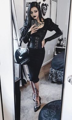 Boujee Goth Outfits, Goth Pencil Skirt Outfit, Gothic Pinup, Gothic Corporate Work Outfits, Corprate Goth Outfit, Pinup Goth, Glam Goth Fashion, Gothic Work Outfit Corporate Goth