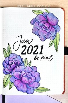 Looking for the perfect spring or summer bullet journal cover spread?! Check out these 20+ awesome flower themed cover page ideas for inspiration to make your own! Purple Bullet Journal Theme, Calligraphy Journal, Boarders Designs, Journaling Lettering, Cover Page For Project, تزيين دفاتر, Boarders Designs For Projects, Project Cover Page, Paper Flower Centerpieces