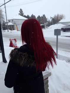 Blood Red Hair, Hair Color Streaks, Bright Red Hair, Dark Red Hair, Dyed Hair Inspiration, Hair Dye Ideas, Pretty Hair Color