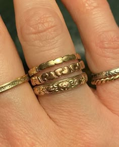 Mixed Metal Rings Aesthetic, Boho Gold Rings, Antique Ring Stack, Gold Vintage Rings, Ring Stacks, Ring Inspo, Jewelry Fashion Trends, Classy Jewelry