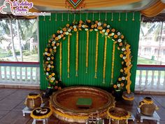 Decoration Ideas For Half Saree Function, Yogi Wedding, Haldi Looks, Haldi Decorations, Haldi Ideas, Cradle Decoration