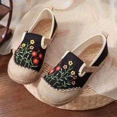 Embroidery Style – bydudecom Shoes Embroidery, Bohemian Shoes, Flowers Embroidered, Embroidered Flats, Flats Online, Leather Flip Flops, Loafers Style, Linen Canvas, Big Head