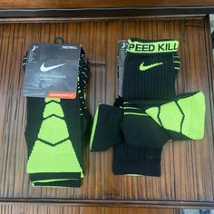 Offers Encouraged! Nwt Nike 2 Packages 4 Pair Of Socks Total Performance Cushioned Football Socks Black Yellow Neon Green Sx 4560 071 Sz Large Shoe Size 8-12 Women 10-13 All Socks In My Store Are Discontinued Overstock. They Have Been Stored In Boxes And The Packages May Reflect Some Wear. Please See My Store For Nike Socks And Products In Different Sizes And Colors. No Defects New With Tags Please See Other Colors And Sizes. Buy More Save More. All Reasonable Offers On Buying Multiples Are Cons Nike Breathable Training Socks, Sporty Anti-odor Winter Socks, Green Anti-odor Sports Socks, Anti-odor Sports Socks For Winter, Winter Sports Anti-odor Socks, Anti-odor Green Sports Socks, Green Stretch Sports Socks, Nike Sports Socks For Winter, Nike Winter Sports Socks