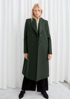 & Other Stories Wool Blend Green Long Coat Jacket Size 10 NWT $279 Size: 10 80% Wool NWT Elegant Office Outfit, Dark Green Coat, Long Green Coat, Wool Winter Coat, Long Coat Jacket, Winter Capsule Wardrobe, Perfect Coat, Stylish Coat, Cape Coat