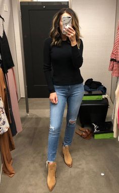 Causal Outfits For Women 2023, Daily Look Outfits Casual, Winter Jeans Outfit Women, Causal Outfits For Women Winter Work, Shopping Outfits Casual, Fall Work Outfits 2024, Nice Casual Outfits Woman, Hot Summer Work Outfits, Base Layer Outfit