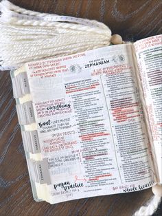 Single column journaling Bible open flat on wood table with fluffy tassel bookmark and aesthetic hand lettering and highlighted colors. Zephaniah Bible Study, Zephaniah Bible Journaling, Annotating Bible, Journal Bible Quotes, Bible Journaling Ideas Drawings