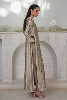 Elia Designer Embellished Kurta For Eid, Elegant Hand Embellished Designer Kurta, Elegant Hand Embellished Long Sleeve Kurta, Elegant Embellished Raw Silk Kurta, Elegant Long Sleeve Hand Embellished Kurta, Elegant Hand Embellished Kurta, Elegant Embellished Raw Silk Sets, Elegant Velvet Kurta With Intricate Embroidery, Elegant Tissue Silk Kurta With Mirror Work