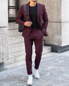 Suit Without Tie, Suits And Sneakers, Terno Slim, Maroon Outfit, Shirt Outfit Men, Maroon Shirts