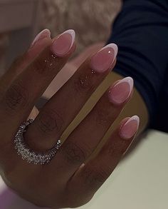 Short Acrylic Nails Square Simple Spring, Short Almond Birthday Nails, French Tip Sns, Classic Short Nails, Classic Almond Nails, Sns Nail Ideas, Short Almond French Tip Nails, Almond Nails Black Women, Natural French Tip Nails