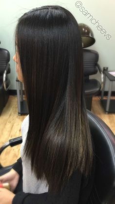 Light subtle honey butter highlights for black hair dark brown hair ethnic Asian Indian Spanish Hispanic hair types Brown Ash Highlights, Hair Black Balayage, Balayage Indian, Highlights For Black Hair, Dark Hair Balayage, Ash Highlights, Espresso Hair, Lowlights Highlights