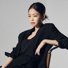 Business Portrait, Jennie Kim Blackpink, Black Suit, Jennie Kim, Blackpink Jennie, Model Poses, Korean Singer, Korean Girl, South Korean Girls