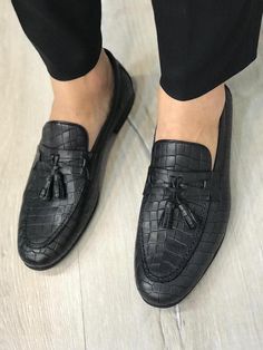 Ferrar Tassel Brick Loafer – brabion Code Black, Office Shoes, High Quality Shoes, Black Leather Shoes, Grey Shoes, Shoes Color, Sneakers Men Fashion, Shoe Size Chart, Street Styles