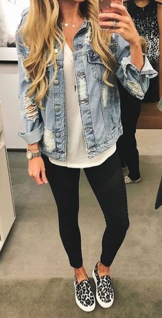 Leggings Outfit Spring, Comfy Jeans Outfit, Casual Chic Spring, Casual Weekend Outfit, Outfit Chic, Legging Outfits, Winter Leggings, Outfit Jeans, Cute Fall Outfits