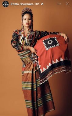 Indigenous Philippines, Philippine Aesthetic, Filipino Traditional Clothing, Filipino Dress, Philippines Outfit, Philippine Fashion, Filipino Heritage, Philippines Fashion