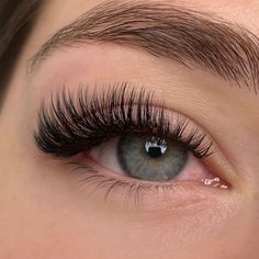 #Lashes_For_Wedding #Fan_Lash_Extensions #Lash_Application #Classic_Lashes Cateye Eyelashes Extensions, Hair Turban Tutorial, Fan Lash Extensions, Eye Lashes Extensions, Best Fake Eyelashes, Turban Tutorial, Lash Application, Classic Lashes, Russian Lashes