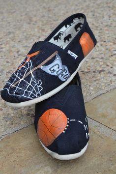 Basketball Spirit Custom TOMS Shoes "Made to Order". $125.00, via Etsy. Tom Shoes, Best Shoes For Women, Cheap Toms Shoes, Wedding Shoes Boots, Toms Shoes Outlet, Trending Womens Shoes, Shoe Wardrobe, Simple Shoes