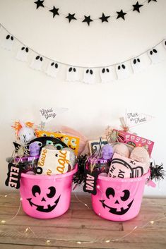 Spooky Treats for Kids and Adults | Find delicious and fun Halloween recipes for everyone in the family! #halloween #treats #kids Halloween Raffle Ideas, Pink Halloween Spooky Basket, Baby Boo Basket Ideas Girl, Halloween Treat Basket Ideas, Diy Halloween Camper Decorations, Halloween Kids Basket Ideas, Hocus Pocus Gift Basket, Halloween Basket For Toddlers, Cheap Spooky Basket Ideas