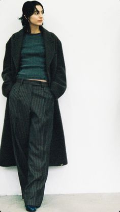 fashion fall winter outfit layering pinstrip pants big coat Layering Coats Winter Outfits, Pinstripe Pants Aesthetic, Fem Winter Outfits, Grey Pinstripe Pants Outfit, Masc Winter Fashion, Pinstripe Aesthetic, Androgynous Fashion Winter