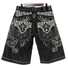 Men’s Size 36 Vintage Urban Couture Victorious Baggy Y2k Cross Black Shorts Flap Back Snap Button Studded Embroidered Over Sized Back Pockets Embroidered All Over With Sliver Hardware Skater Boy Streetwear Vintage Japanese 100% No Stretch Cotton Waist 16 Inches Across Rise 11.5” Inseam 13” Color Might Vary Due To Lighting Minimal To No Signs Of Wear Like New Very Gentle Loved Condition Pink 17 #Sustainableshopping #Secondhandshopping #Skaterboy #Y2kjeans Black Relaxed Fit Y2k Bottoms, Black Y2k Relaxed Fit Bottoms, Y2k Black Relaxed Fit Bottoms, Black Y2k Shorts For Streetwear, Black Y2k Style Shorts For Streetwear, Boy Streetwear, Y2k Cross, Fit Checks, Clothes Y2k