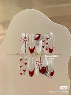 Xmas Red Nails Christmas Design, Nail Art Xmas Ideas, Nails Christmas Designs Red, Douyin Christmas Nails, Coquette Christmas Nails, Nail Noel Christmas, Tet Nails, Christmas Nails Red And White