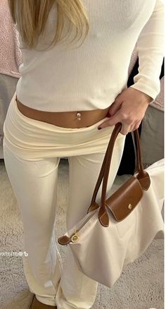 Aeroplane Outfit, Sweatpants Outfit Ideas, Airport Outfits, Skandinavian Fashion, Legging Outfits, Mode Inspo, Basic Outfits