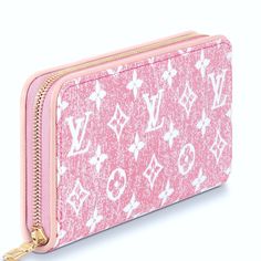 Brand New Adorable Pink Denim Zippy Wallet By Louis Vuitton. Lv Daily Pouch Pink, Small Pink Lv Wallet, Louis Vuitton Pink, Bags Louis Vuitton, Pink Denim, Iphone App Design, Girly Bags, Colorful Bags, Pink Purse