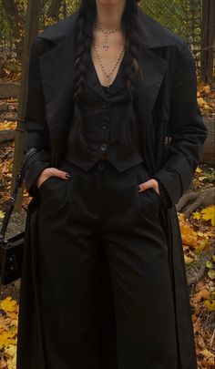 40s Mode, Academia Outfits, Mode Hippie, Neue Outfits, Looks Street Style, Gothic Outfits, Mode Inspo, Looks Chic, Goth Outfits