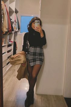 Shoes For Skirt Outfits, Curdoroy Skirt Outfits, Skirt And Pullover Outfit, Black Checkered Skirt Outfit, Winter Skirt Outfit Aesthetic, Fall Outfits Skirts Tights, Birthday Outfits Ideas For Women, Dr Martins Outfits Women, Jumper Dress Outfit Winter