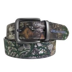 Realtree Men's Edge Camouflage Handcrafted in USA Genuine Leather Belt, 95097QU 985 Ftm Outfits, Belts Aesthetic, Epic Clothes, Boys Belt, Belts Men, Tactical Clothing, Tractor Supply, Men's Belt, Hippie Jewelry