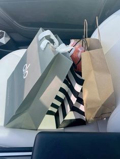 Shopping Bag Room Decor, Car Shopping Aesthetic, Designer Brand Aesthetic, Shopping Aesthetic Bags, Shopping Day Aesthetic, Shopping Spree Aesthetic, Shopping Bags Aesthetic, Shopping Aesthetics, Coach Shopping Bag