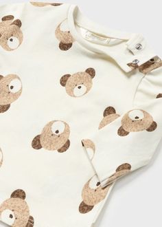 Stay warm and comfortable in this Mayoral long sleeve t-shirt. Crafted from a high-quality 95% cotton and 5% elastane blend, this shirt is perfect for keeping your little one cozy and stylish. The classic teddy bear print ensures they look adorable too! Teddy Bear Faces, Lamb Clothes, Baby Lamb, Newborn Sets, Bear Face, Bear Shirt, Bear T Shirt, Baby Design, Christmas Items