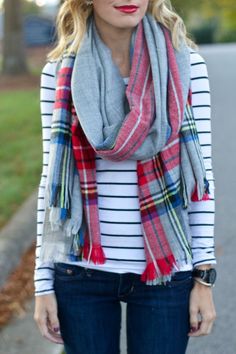 grey plaid scarf with the striped shirt. Plaid Outfit, Pattern Mixing, Mode Vintage, Preppy Style, Winter Style, Scarfs