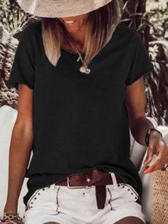 Crew Neck T-Shirts is fashionable and cheap, come to Lilicloth to find out about the Clothing Vintage Casual, Plus Size Shorts, Shirt Outfit, Half Sleeves, Neck T Shirt, Casual Tops, Casual Women, Casual Shirts, Tunic Tops