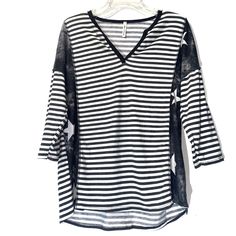 New Without Tags! Stars/Stripes Top Stitch Detail 3/4 Length Sleeves V Neckline Women’s Size Small I Summer V-neck Top With Contrast Stripes, White Tops With Contrast Stripes For Layering, Spring Top With Horizontal Stripe Pattern For Layering, White V-neck Tops With Contrast Stripes, V-neck Tops With Contrast Stripes For Spring, Casual Star Print V-neck Top, Stripes Top, Now And Forever, V Neckline