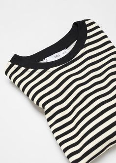 Striped long sleeves t-shirt Trendy Long Sleeve Knit T-shirt, Striped Fine Knit Crew Neck Top, Striped Long Sleeve Fine Knit Top, Striped Fine Knit Long Sleeve Top, Striped Fine Knit Casual Tops, Casual Striped Fine Knit Tops, Cotton Jacquard Knit Long Sleeve Sweatshirt, Chic Striped Tops With Ribbed Neckline, Chic Striped Top With Ribbed Neckline