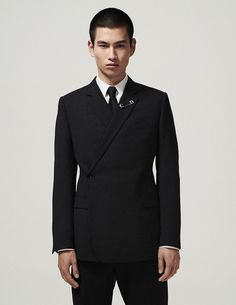 Kohei Takabatake, Dior Clothes, Dior Outfit, High Fashion Men, Dior Men, Fashion Suits For Men, Mens Fashion Suits, Mens Essentials