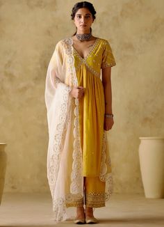 Yellow Mirror Embellished Silk Anarkali Palazzo Set With Ivory Dupatta Varun Chhabra - Fabilicious Fashion Dabka Embroidery, Layered Kurta, Floral Anarkali, Yellow Anarkali, Dabka Work, Yellow Mirror, Yellow Mirrors, Angrakha Style, Silk Anarkali