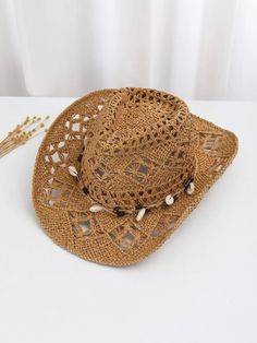 Ideal for sunny days. Casual style. 22.8” inches, (58 cms). 100% natural. Handmade. Hat may be pressed and deformed during the restock and delivery, it can be ironed with a hair dryer or regular iron. Color may be lighter or darker depending the device it is displayed. Shell Decor, Handmade Hat, Straw Hat, Hair Dryer, Sunny Days, Casual Style, Straw, Shells, Hats