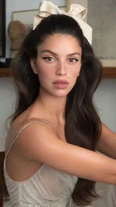 Mekap Mata, Smink Inspiration, Chic Hairstyles, Wedding Hair And Makeup, Vintage Hairstyles, Beauty Inspiration, Hair Looks, Hair Goals, Bridal Makeup