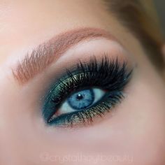 Blue And Green Eyeshadow, Blue Green Eyeshadow, Green Eyeshadow Looks, Abh Subculture Palette, Teal Makeup, Subculture Palette, Green Eyeshadow Look, Halo Eyeshadow, Blue Eyeshadow Looks