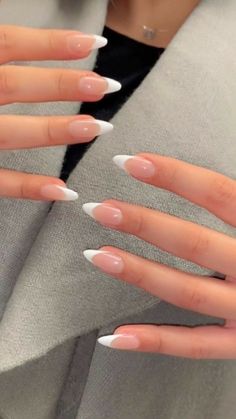 Unghie Sfumate, French Tip Acrylic Nails, Casual Nails, Classy Acrylic Nails, Almond Acrylic Nails, Soft Nails