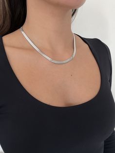 Chain Silver Necklace, Snake Necklace Silver, Chocker Necklace, Herringbone Necklace, Snake Chain Necklace, Snake Necklace, Chic Gifts, Silver Choker, Silver Snake Chain