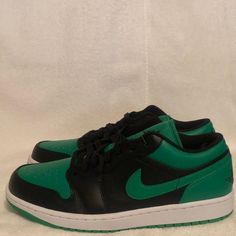 Green Dunks Low . Size 10.5 Green Dunks, Nike Shoes Jordan, Nike Airmax 270, Shoes Jordan 1, Dunks Low, Nike Golf Shoes, Red Basketball Shoes, Nike Shoes Jordans, Shoes Jordan