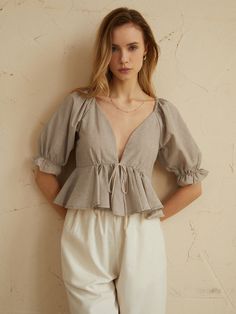 Cotton & Linen Backless Ruffle Knotted Blouse Cute Blouse Designs, Linen Tops Women, Short Top Designs, Frock Top, Cotton Short Tops, Cotton Tops Designs, Short Blouse, Linen Design, Linen Tops