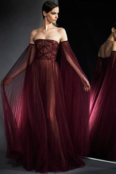 Gorge Dresses, Runway Gowns, Fantasy Gowns, Fantasy Story, Fantasy Dress, Fashion Show Collection, Vogue Paris, Looks Vintage