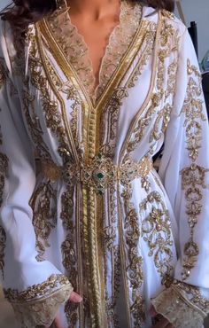 Turkish Kaftan, Moroccan Traditional Dress, Moroccan Takchita, Caftan Moroccan, Moroccan Dresses, Morrocan Fashion, Moroccan Kaftan Dress, Moroccan Bride