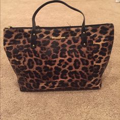 Never Used. Chic Leopard Print Bags For Errands, Louis Vuitton Bag Neverfull, Liz Claiborne, Womens Tote Bags, Fast Delivery, Purse, Tote Bag, Women Shopping, Color