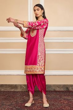 Hot pink short kurta with Kashmiri tilla, gota applique embroidery in floral pattern. Paired with dhoti pant. - Aza Fashions Diwali Outfit, Mithila Palkar, Pink Kurta, Betrayal Quotes, Diwali Outfits, Kurta Patterns, Hot Pink Shorts, Short Kurta, Dhoti Pants