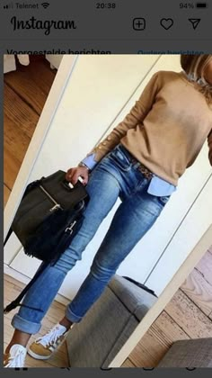 Wardrobe Essentials For Women, Looks Jeans, Winter Wardrobe Essentials, Essentials List, Kids Travel, Bag Essentials, Refashion Clothes